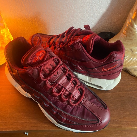 【NIKE】★NIKE AIR MAX 95 WITH RED BRONZE HEELS W★ Nike Air Max 95 Premium Red Crush for Sale | Authenticity